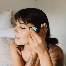 Load image into Gallery viewer, Clarity Blend Mind Spa™ Roll On | 英國Clarity Blend Mind Spa™ 精油滾珠