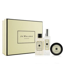 Load image into Gallery viewer, Jo Malone Fragrance Layering Collection:English Pear & Freesia古龍水噴霧 30ml + Blackberry & Bay 身體霜 50ml + Wood Sage & Sea Salt沐浴露 100ml